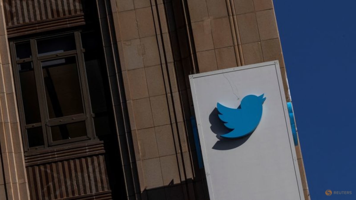 Twitter abordará la desinformación sobre el conflicto en Ucrania con etiquetas de advertencia