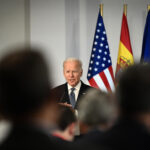 El presidente de los Estados Unidos, Joe Biden, habla durante una conferencia de prensa conjunta con el primer ministro de España después de una reunión en el Palacio de La Moncloa en Madrid, España, al margen de una cumbre de la Organización del Tratado del Atlántico Norte (OTAN) el 28 de junio.