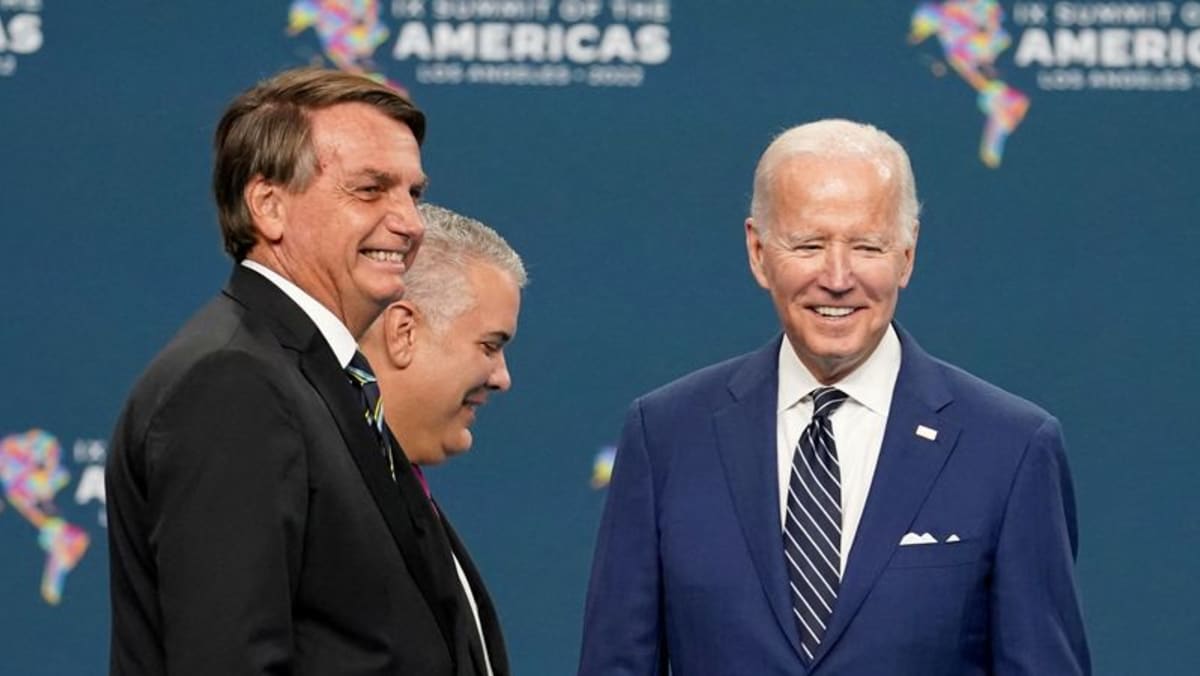 Biden prometió a Bolsonaro que Estados Unidos reconsideraría aranceles al acero de Brasil