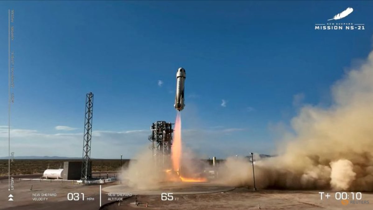 Blue Origin de Bezos completa el lanzamiento del quinto vuelo tripulado