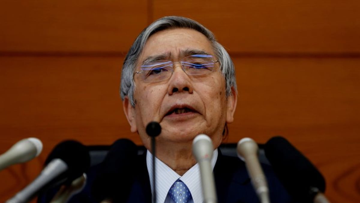 Kuroda del BOJ repite su promesa de continuar con la política ultra fácil