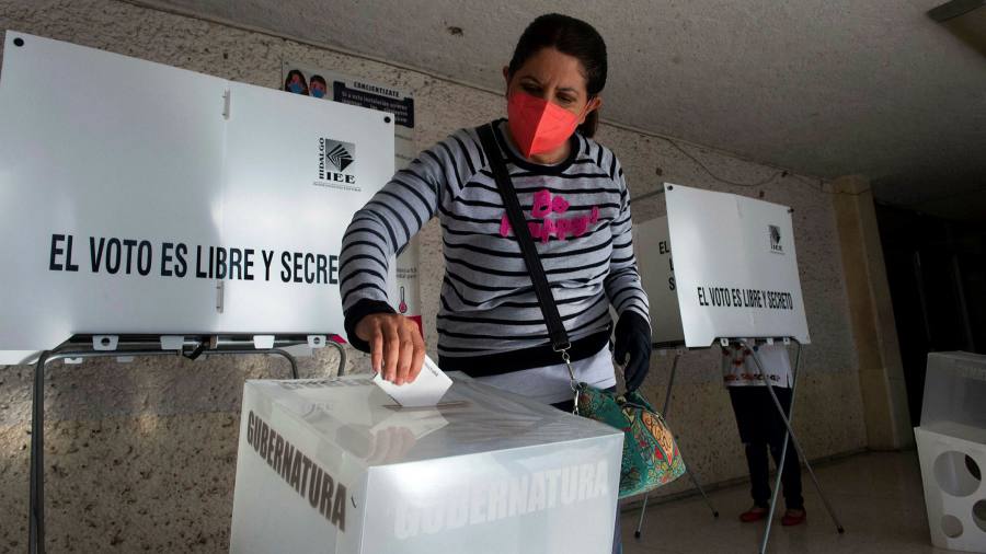 La oposición de México pierde terreno a la presidencia en las elecciones de gobernador del estado