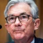 Powell dice que la Fed está "fuertemente comprometida" con reducir la inflación "rápidamente"