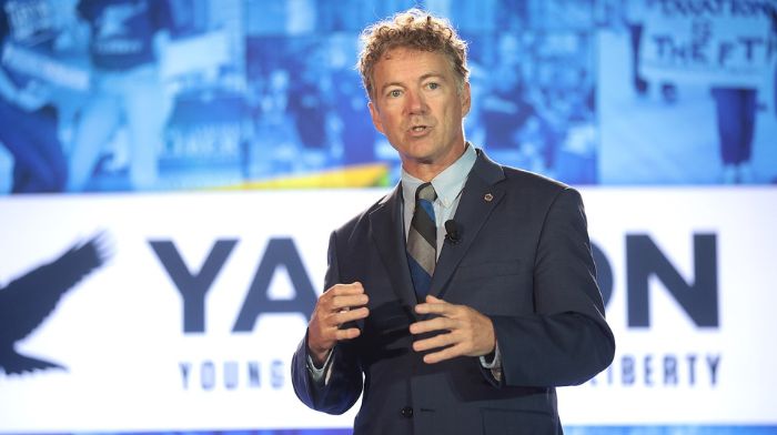 Rand Paul presenta un plan de presupuesto equilibrado que crearía superávit en 5 años