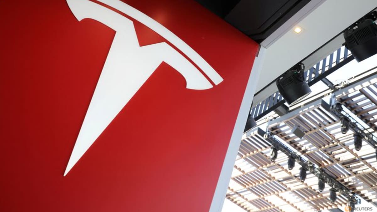 Tesla demandada por exempleados por 'despido masivo'