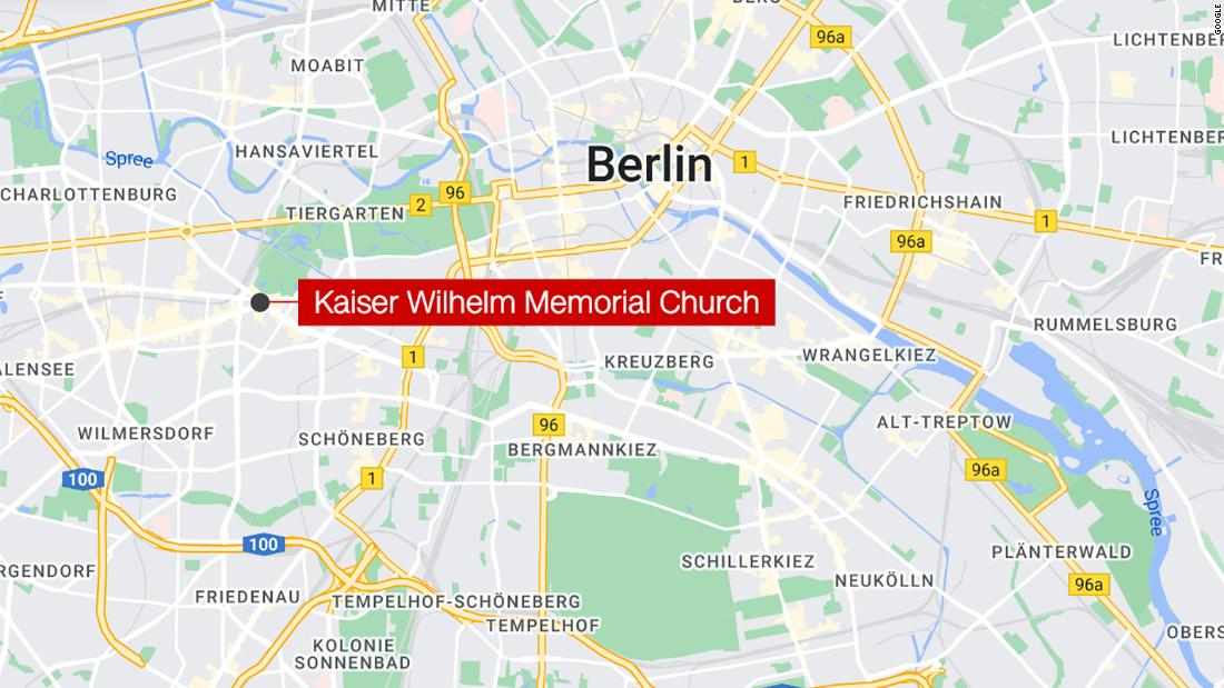 Un muerto y 30 heridos al arrollar un vehículo a una multitud cerca de una iglesia de Berlín