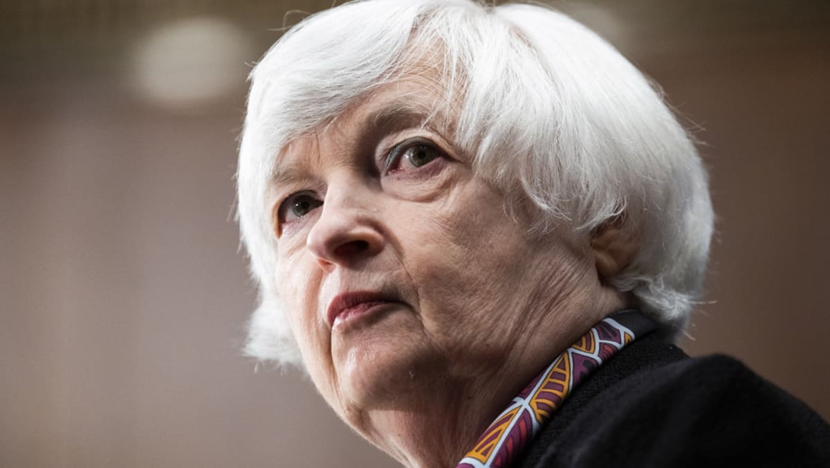 Yellen dice que nunca instó a adoptar un paquete de ayuda COVID-19 más pequeño