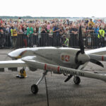 Un dron de combate Bayraktar TB2 de fabricación turca financiado por crowdfunding está a la vista durante una presentación en la Base de la Fuerza Aérea de Lituania en Siauliai, Lituania, el 6 de julio.