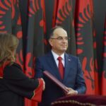 Albania jura noveno presidente en medio de división política