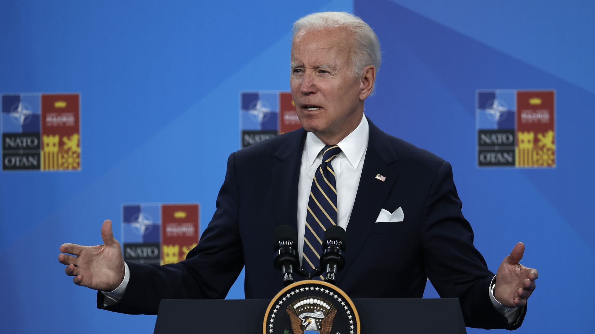 Biden pide al Congreso que suavice las reglas del Senado para codificar Roe v. Wade