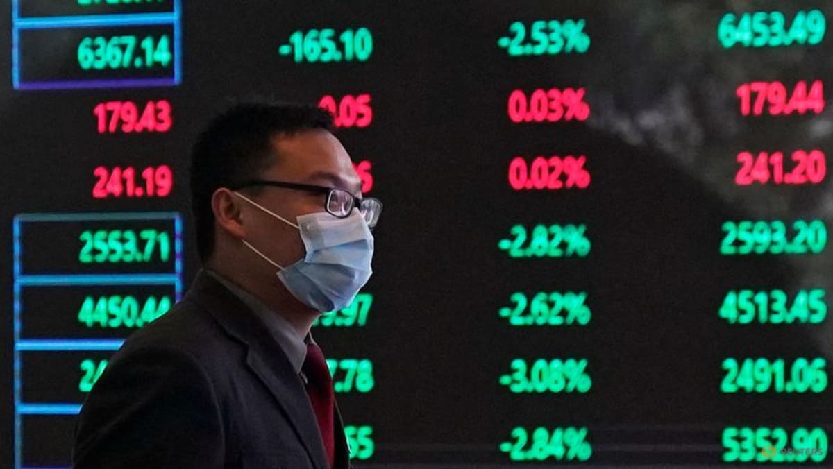 Bolsa de Shanghai promete estabilidad del mercado antes del Congreso del Partido Comunista
