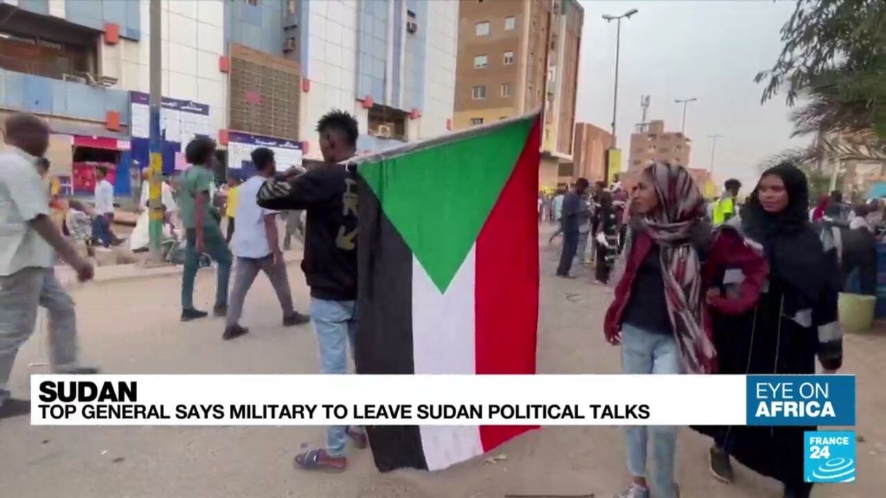 Burhan de Sudán dice que el ejército está retrocediendo para permitir un gobierno civil
