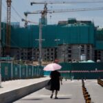 China insta a bancos a extender préstamos para proyectos inmobiliarios en medio de boicot hipotecario