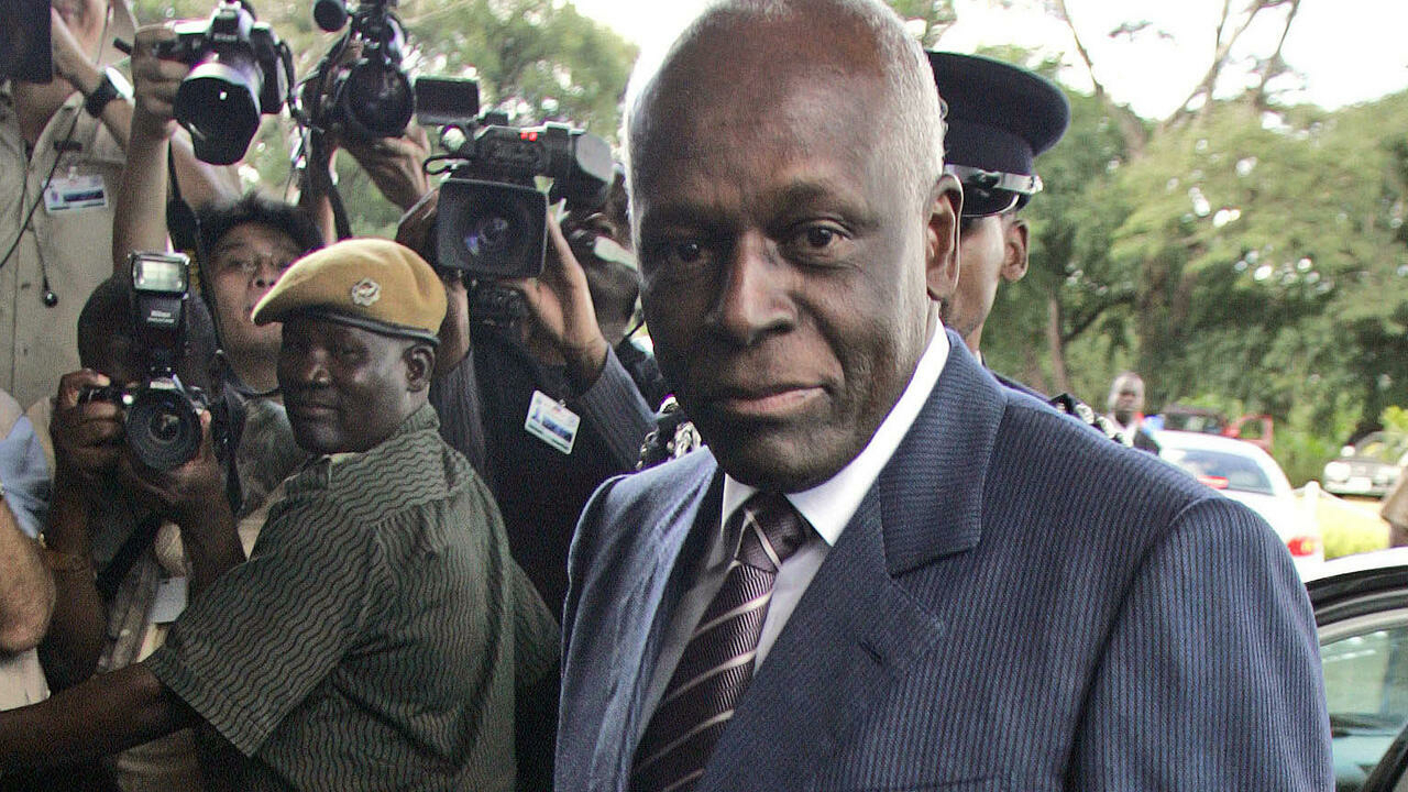 Dos Santos, expresidente de Angola, muere a los 79 años