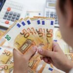 Explicación: ¿Por qué es importante la caída del euro por debajo de la paridad frente al dólar?