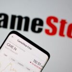 GameStop sube a medida que la división de acciones atrae a los inversores minoristas