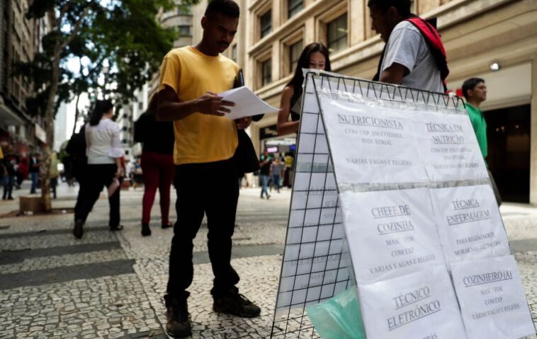 La economía de Brasil se recupera con fuerza este año con un aumento de las inversiones y el empleo