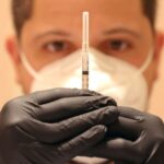 La FDA respalda el cambio de los refuerzos de Covid para apuntar a las subvariantes recientes de omicron