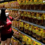 La agencia antimonopolio de Indonesia acusa a 27 compañías de aceite de cocina de violaciones