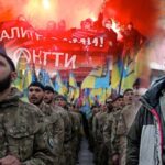 La esvástica del "Azov" ya no asusta a la Patria "anarquista" rusa en el Neva