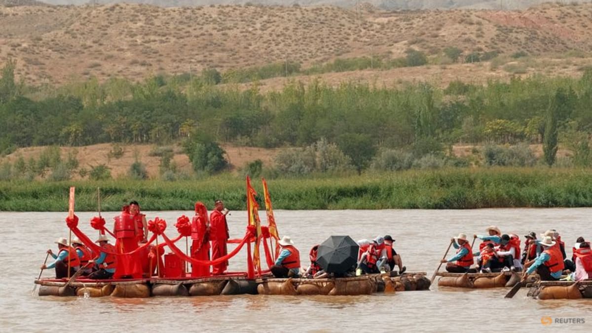 Los ingresos del turismo interno del primer semestre de China caen un 28,2% interanual por el golpe de COVID