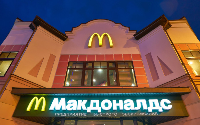 McDonald's rastrea el impacto de la inflación a medida que la salida de Rusia golpea las ganancias