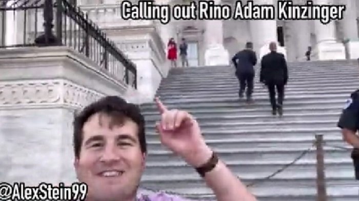 Video: El comediante viral Alex Stein trolls 'Scumbag' Never Trumper Adam Kinzinger
