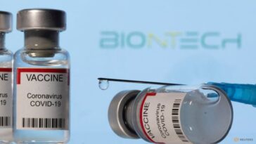 BioNTech espera entregas de vacunas adaptadas por Omicron a partir de octubre