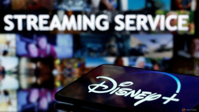 Disney reduce el pronóstico de suscriptores de transmisión, se apega al objetivo de ganancias