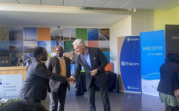 Eskom lanzará un centro de capacitación en energías renovables R8bn en la estación de Komati