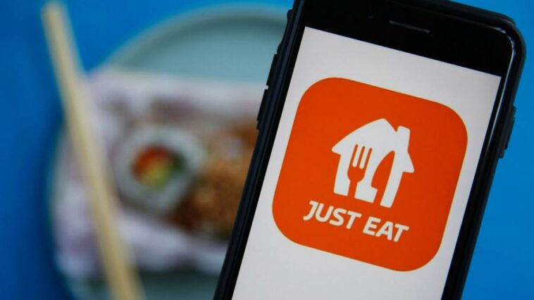 Just Eat Takeaway vende participación en iFood de Brasil por hasta 1.800 millones de euros