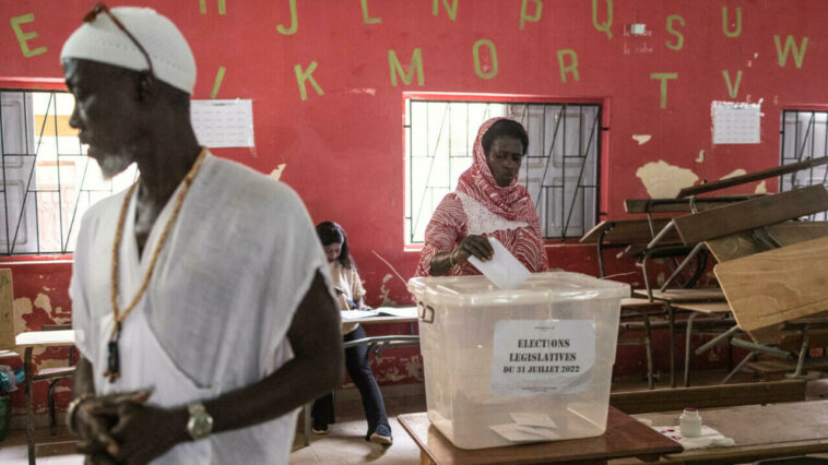 La coalición gobernante reclama la victoria en las elecciones de Senegal mientras la oposición cuestiona el anuncio