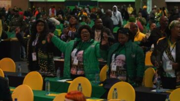 La conferencia del ANC continúa en Sudáfrica en medio de protestas de los empleados por los salarios