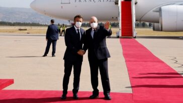 Macron llega a Argelia para una visita destinada a restablecer las relaciones