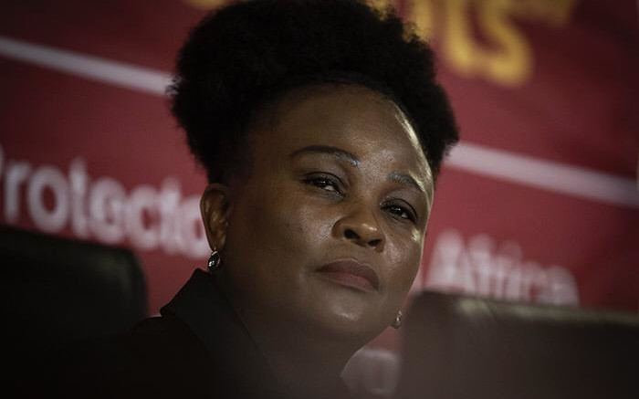 Mkhwebane quería que despidieran a su ex vocera por llamarla por su nombre, dijo Parly