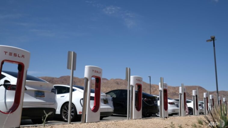 Muchos obstáculos para los fabricantes de automóviles que buscan el éxito de los vehículos eléctricos