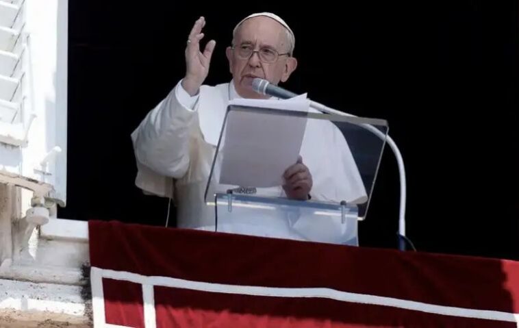 “Me gustaría expresar mi convicción” de que “a través de un diálogo abierto y sincero, se pueden encontrar las bases para una convivencia respetuosa y pacífica”, dijo el Papa.