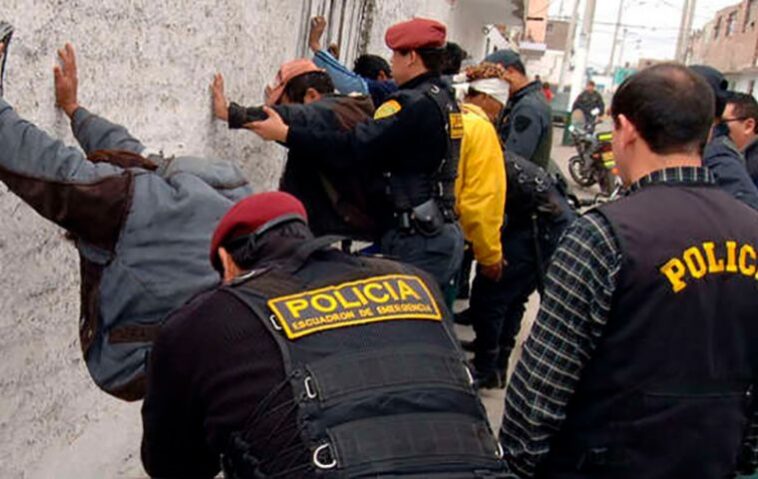 La mayoría de los peruanos no pueden permitirse una dieta saludable y muchos de ellos pasan uno o dos días sin comer, explicó Escobar.