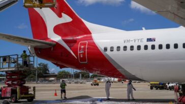 Qantas de Australia se disculpa con los clientes por problemas operativos