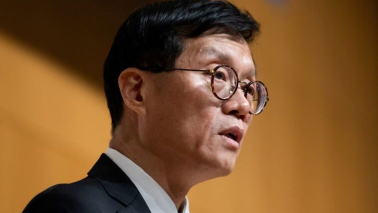 Rhee del Banco de Corea dice que las tasas subirán hasta derrotar la inflación