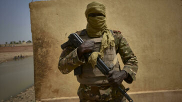 Soldados malienses y 'blancos' involucrados en 33 muertes de civiles, dicen expertos de la ONU