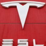 Tesla establece el 25 de agosto como día de negociación para acciones divididas tres por uno