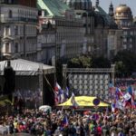 Decenas de miles protestan en Praga contra el gobierno checo, la UE y la OTAN