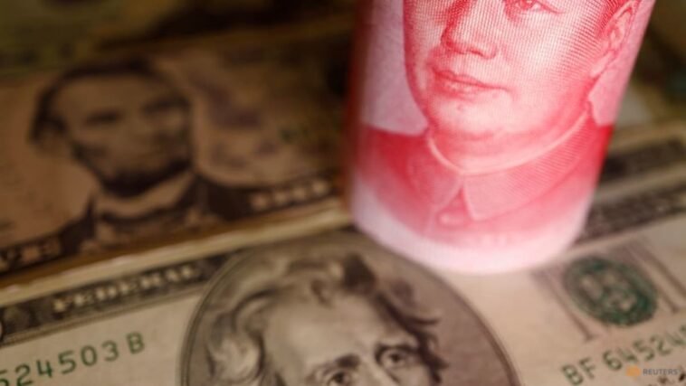 El banco central de China reducirá el índice de reserva de divisas para ayudar a limitar la debilidad del yuan