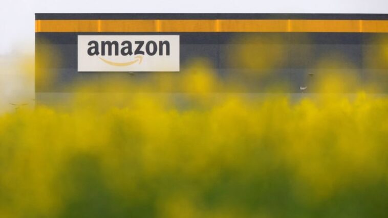 El personal de Amazon en el almacén del Reino Unido está 'listo para la huelga' por los salarios, dice el sindicato