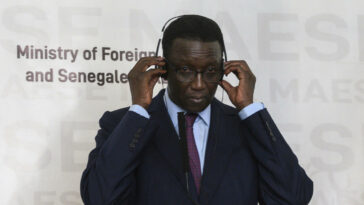 El presidente de Senegal nombra al primer primer ministro desde que abolió el cargo en 2019