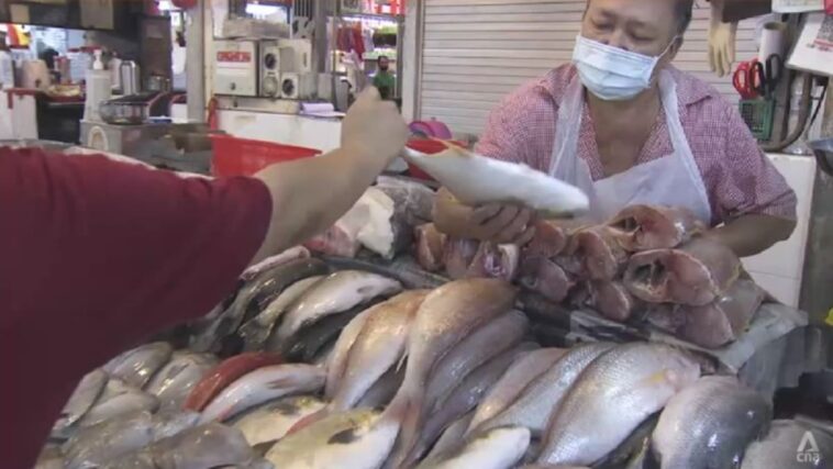 Los precios del pescado fresco de Singapur subieron un 20% este año;  se esperan más aumentos hasta el Año Nuevo chino