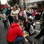 Pobladores de la Ciudad de México acababan de participar en un simulacro por el aniversario del sismo de 1985 que dejó miles de muertos y “no se reportaron daños” en la capital