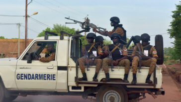 Varios soldados muertos y civiles desaparecidos tras ataque a convoy en Burkina Faso