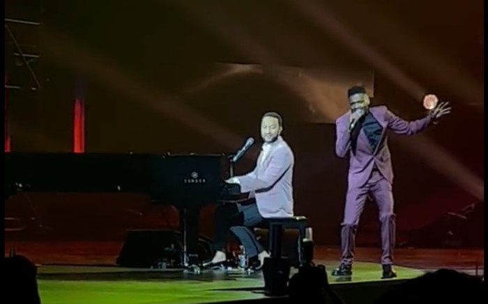 [WATCH] John Legend se presenta en vivo con Mthandazo Gatya después del dúo viral de TikTok